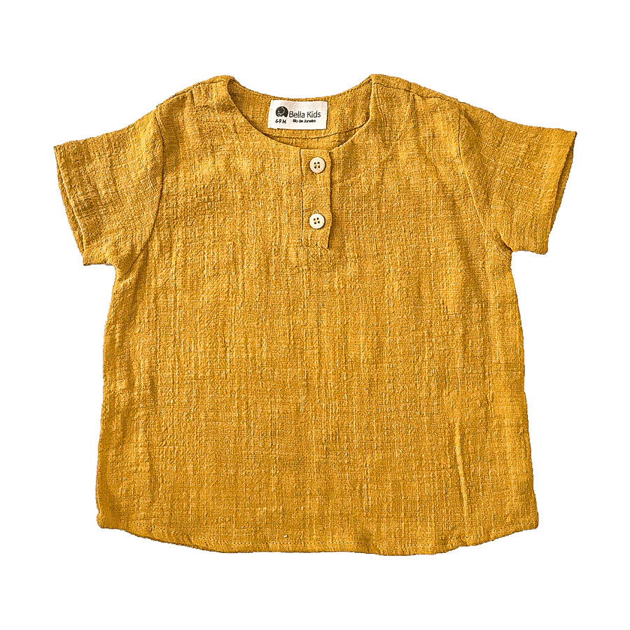 Camisa Bata infantil unissex. Blusa manga curta infantil amarela. Bata manga curta bebê. Camisa de manga curta infantil. Camisa de botão para bebê. Bata de bebê amarela. Bata amarela menina. Camisa mostarda menino. Camisa de bebê algodão. Camisa de botão infantil. Feito em Rio enviamos para todo o Brasil.